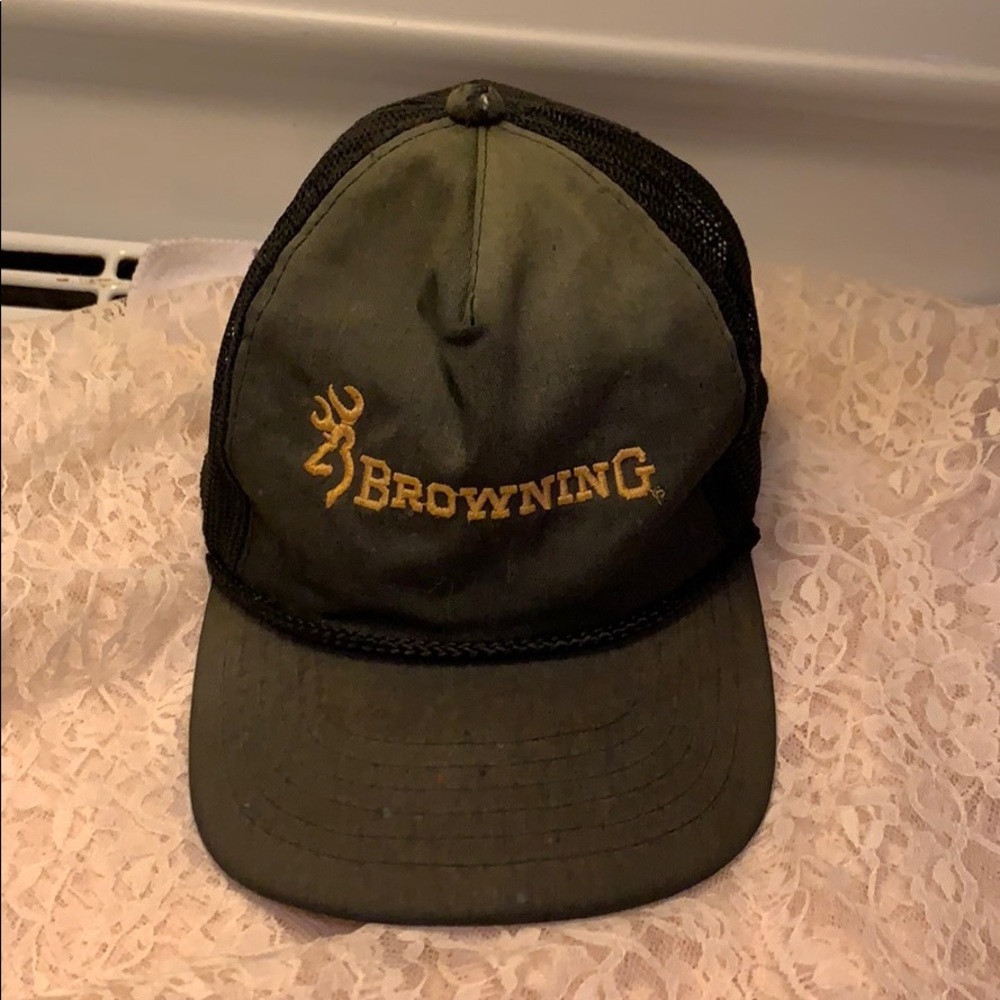 ⚠️ Browning Cap Paint Stains Laundered